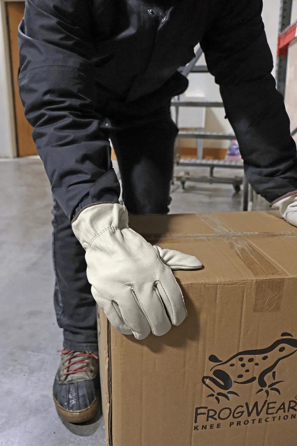 Global Glove Cowhide Leather Insulated Driver Style Retail-Tagged Gloves - Beige