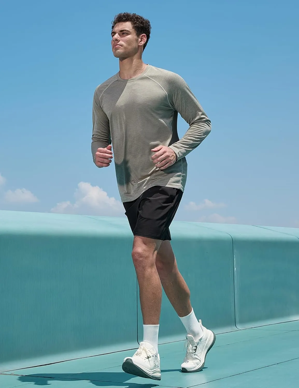 Men's Active Casual Long Sleeve Shirts Lightweight Dry Fit Workout Running Athletic Comfortable T-Shirts