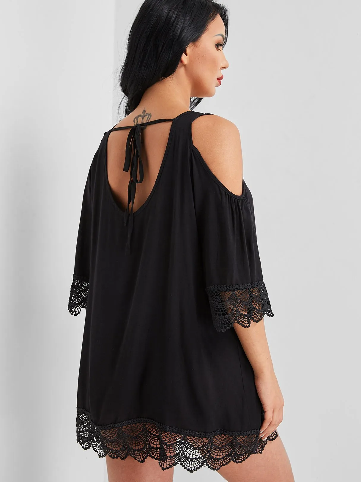 Wholesale Black Scoop Neck Cold Shoulder 3/4 Sleeve Lace Tie-Up Beachwear